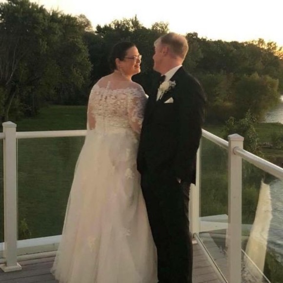 Meet your Posher, Stephanie - Picture 1 of 1